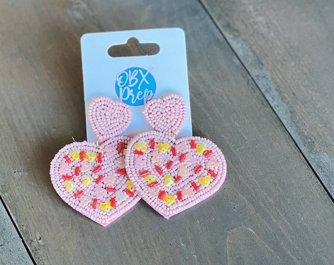 Sprinkle Heart Seed Bead Dangle Earrings: Pink