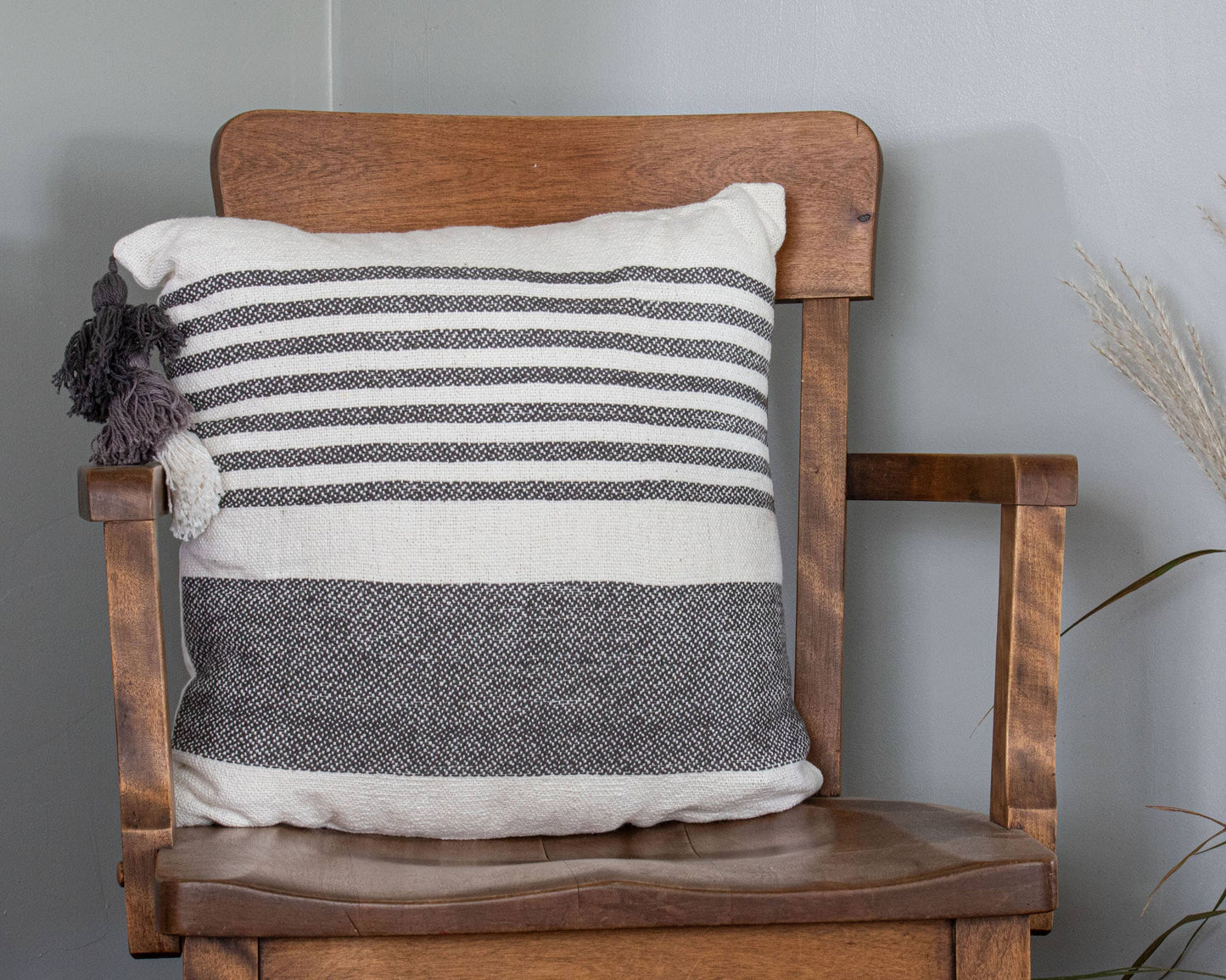 18X18 Hand Woven Liz Pillow Gray